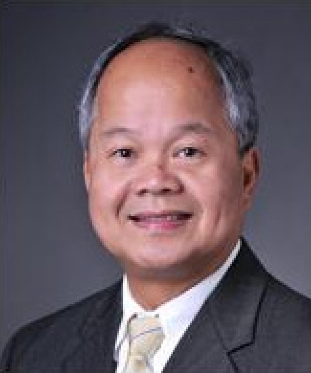 Lamberto Torres headshot